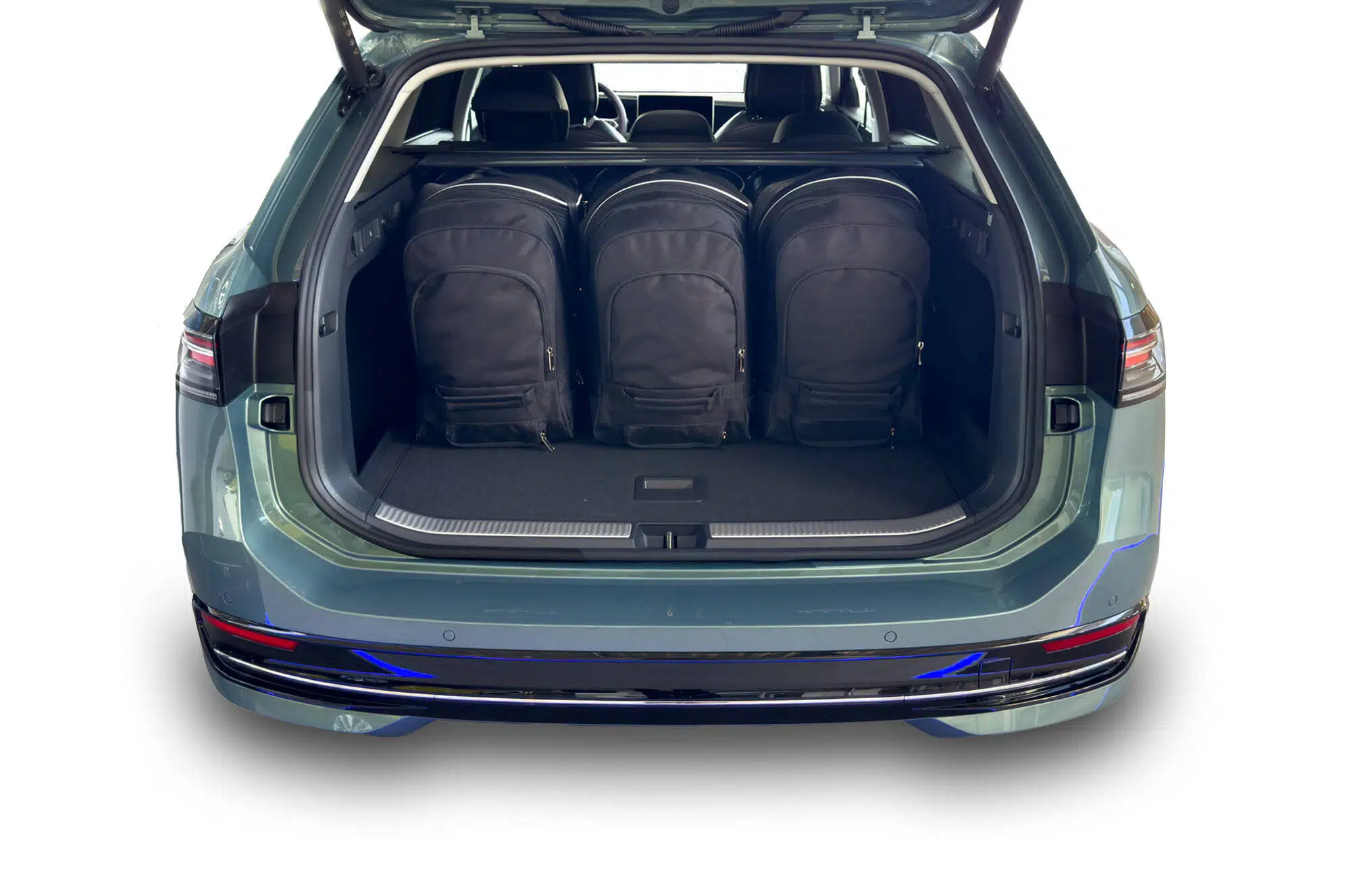 VW PASSAT VARIANT MHEV 2023+ CAR BAGS SET 5 PCS – Obrázok 3
