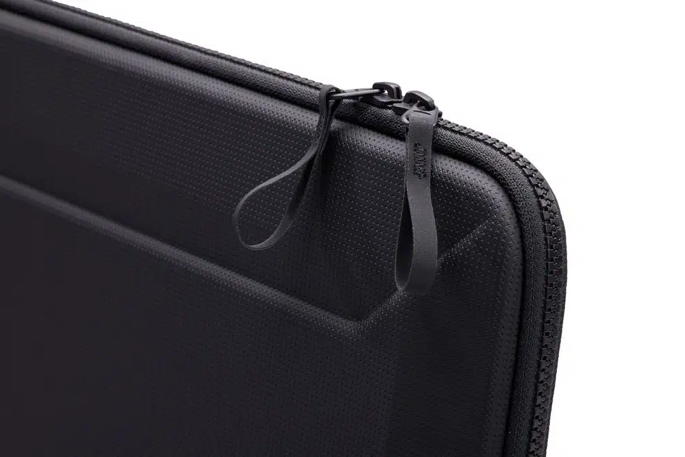 Thule Gauntlet 5 puzdro na 16" Macbook TGSE2557 - čierne – Obrázok 6