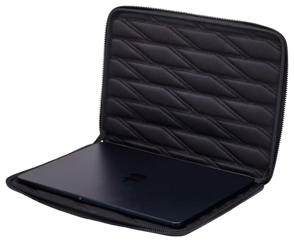 Thule Gauntlet 5 puzdro na 16" Macbook TGSE2557 - čierne – Obrázok 9