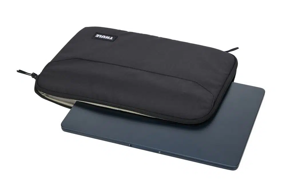 Thule Lithos puzdro pre MacBook Air 13" TLS113 - čierne – Obrázok 5