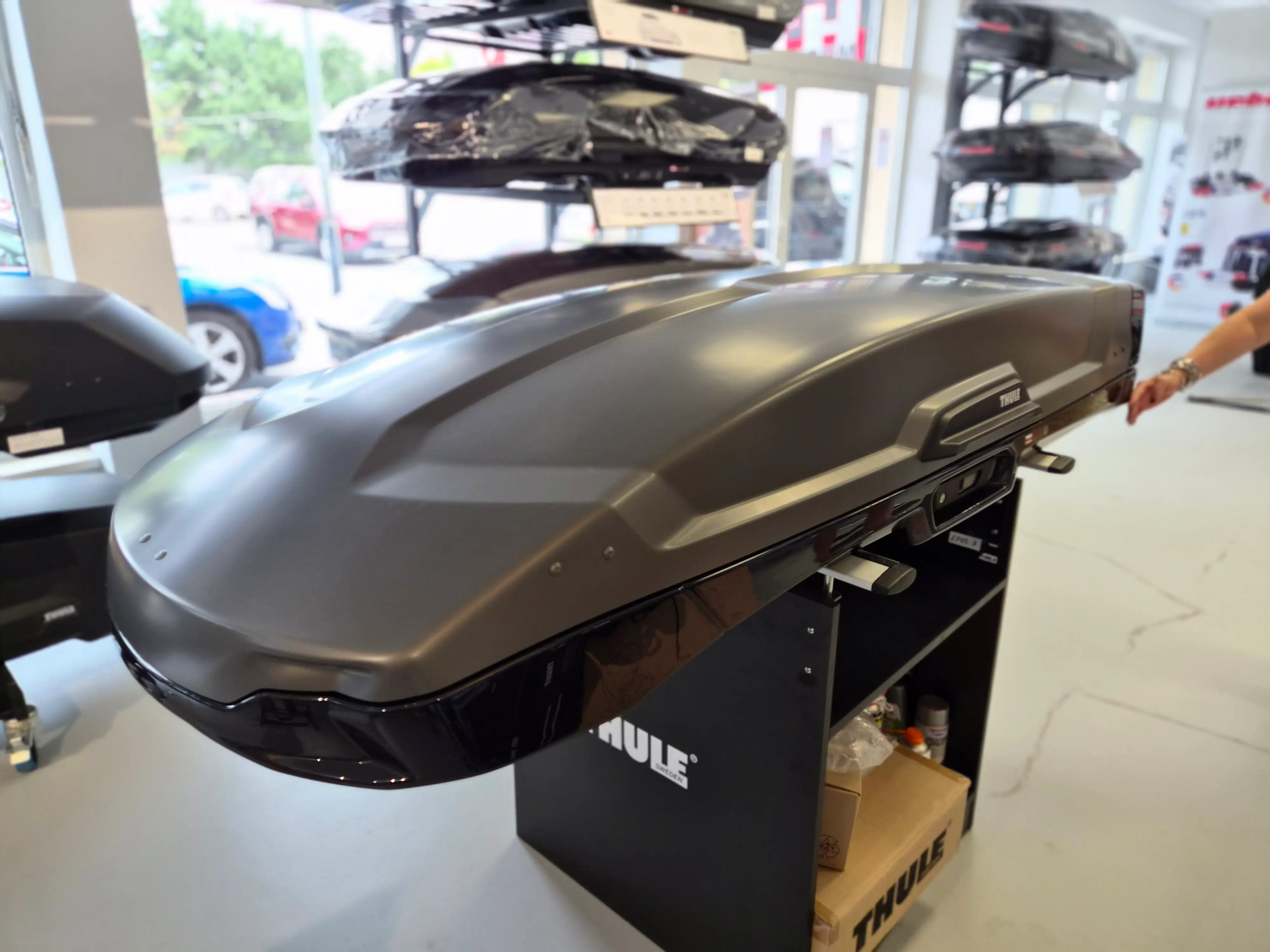 Thule Vector M Titán - používaný iba na reklamné účely (nezaťažovaný) 2020, len na osobný odber na predajni – Obrázok 2